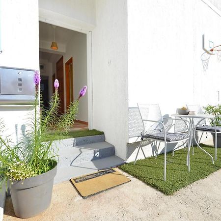 Beautiful 1-Bed Apartment Kristijan Zára Kültér fotó