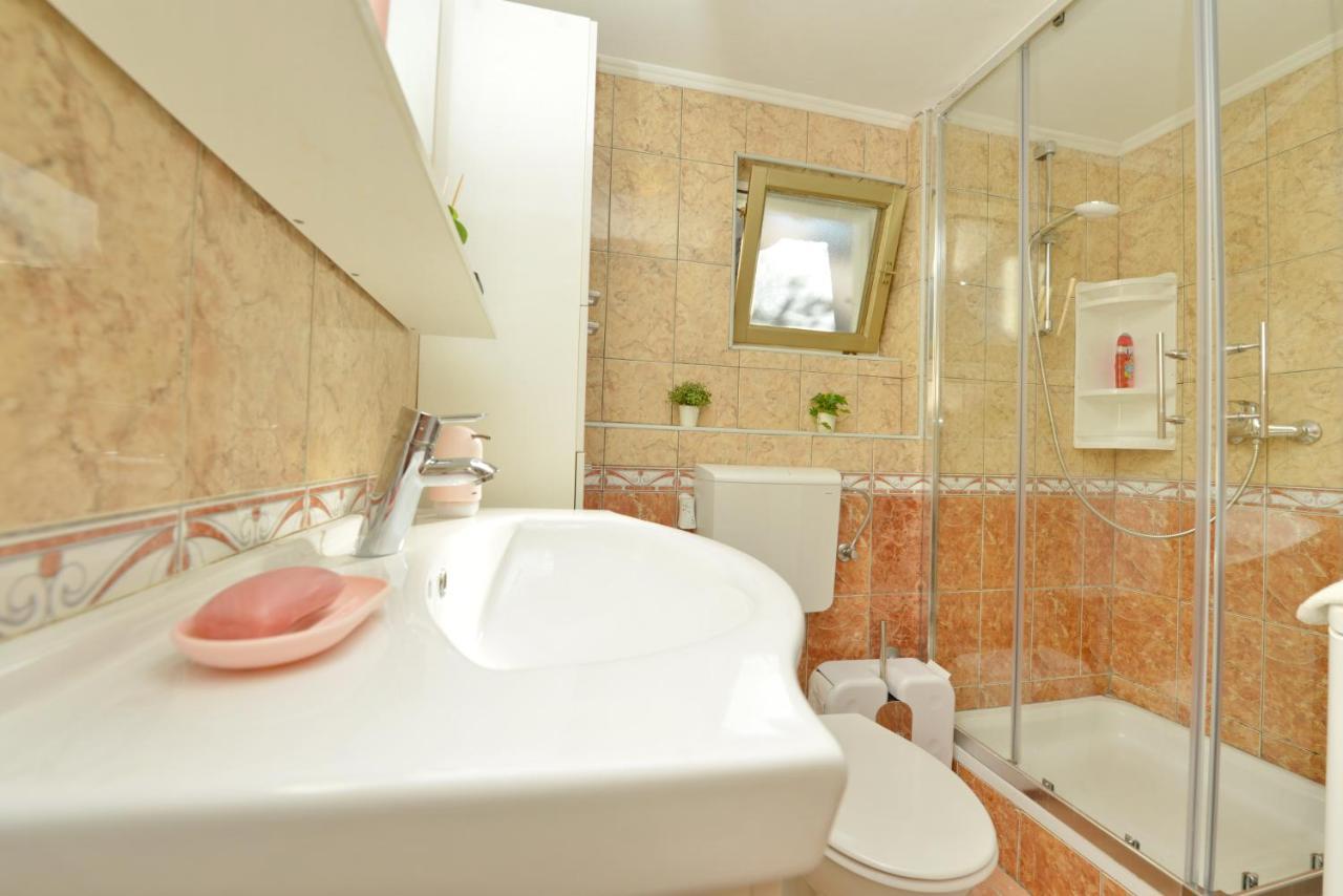 Beautiful 1-Bed Apartment Kristijan Zára Kültér fotó