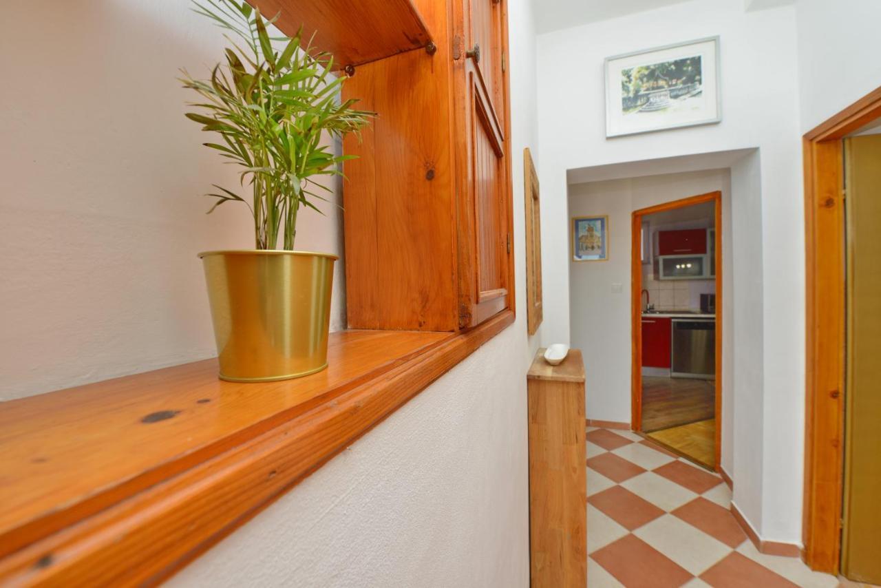 Beautiful 1-Bed Apartment Kristijan Zára Kültér fotó